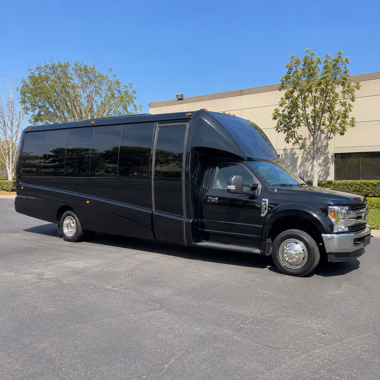 laredo new years eve party bus rental